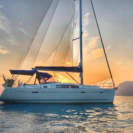 Båthotell King - Beneteau Oceanis 40 La Spezia